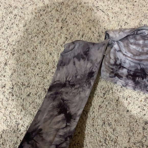 Off shoulder top - Picture 3 of 4